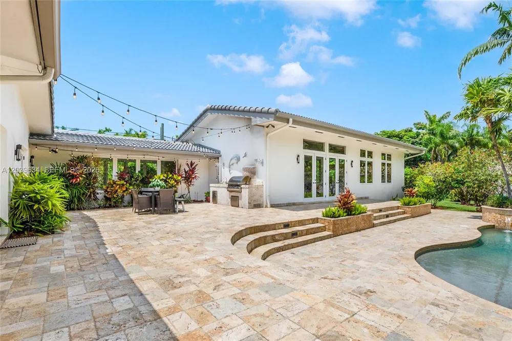 11900 SW 63rd Ave Pinecrest, FL 33156