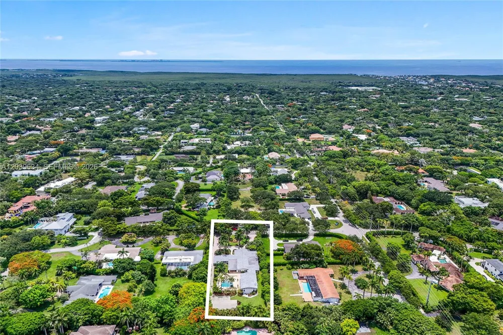 11900 SW 63rd Ave Pinecrest, FL 33156
