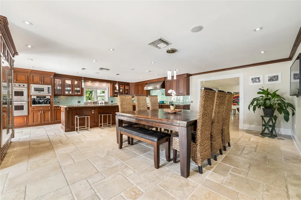 11900 SW 63rd Ave Pinecrest, FL 33156
