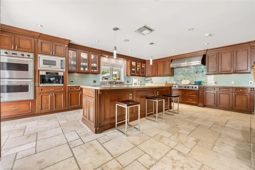 11900 SW 63rd Ave Pinecrest, FL 33156