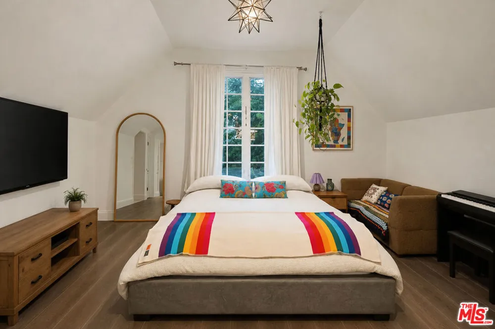 29105 Old Mill Creek Lane Agoura Hills, CA 91301