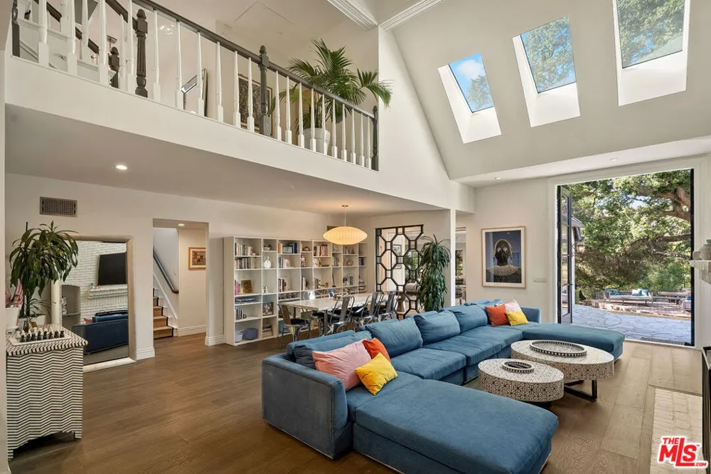 29105 Old Mill Creek Lane Agoura Hills, CA 91301