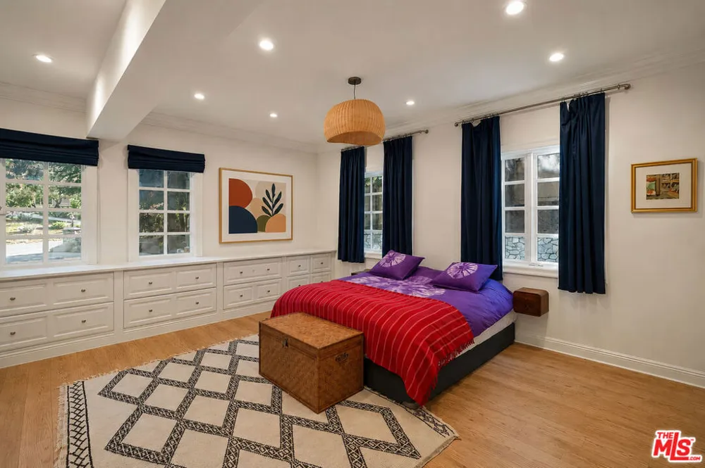 29105 Old Mill Creek Lane Agoura Hills, CA 91301