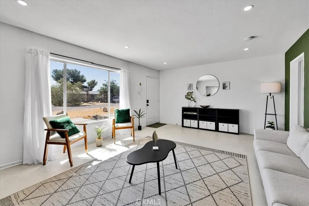 5050 1st E Joshua Tree, CA 92252