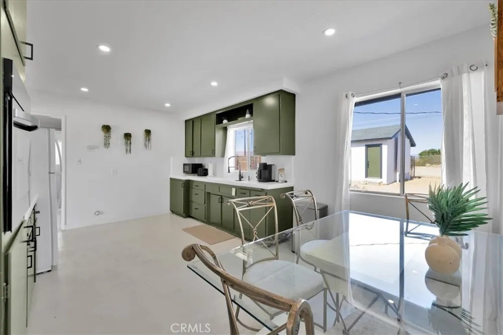 5050 1st E Joshua Tree, CA 92252
