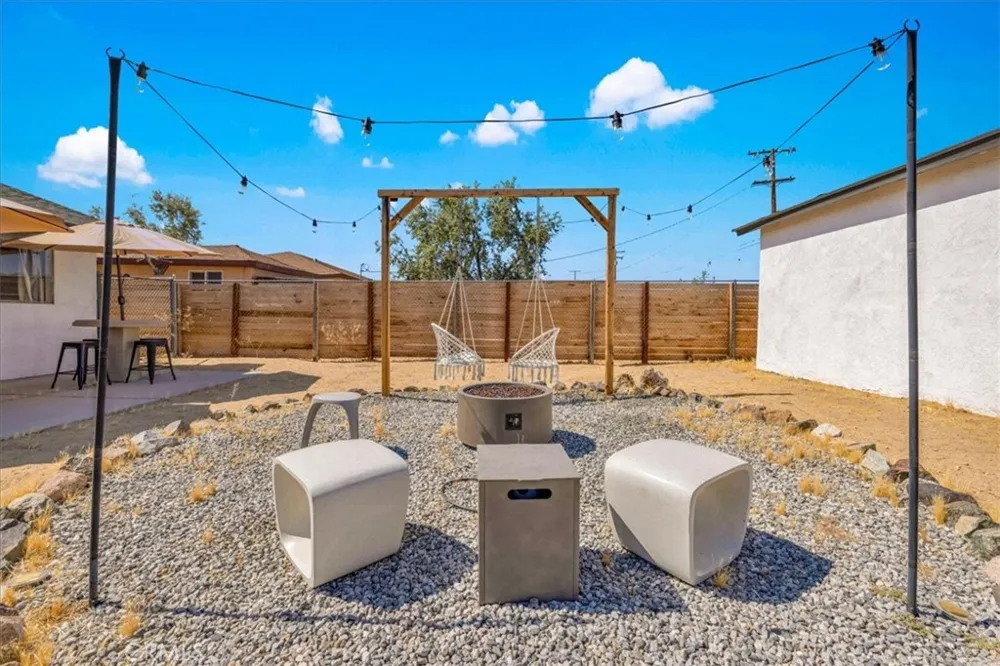 5050 1st E Joshua Tree, CA 92252