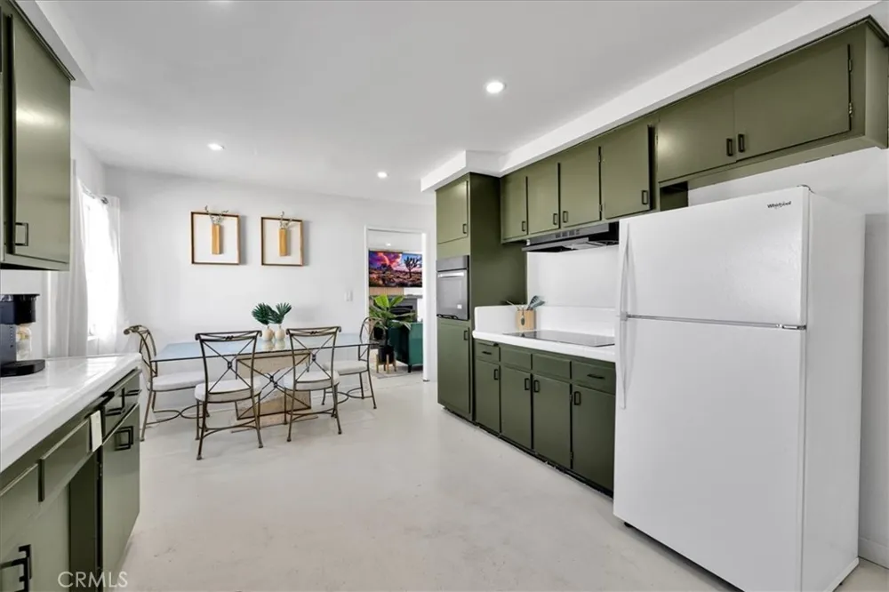 5050 1st E Joshua Tree, CA 92252