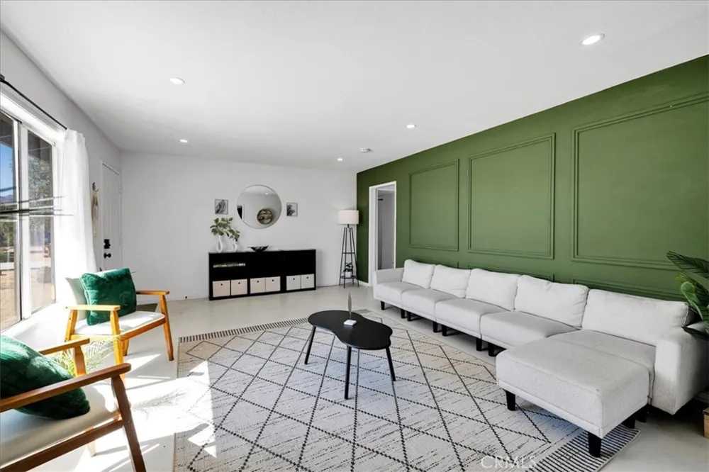 5050 1st E Joshua Tree, CA 92252