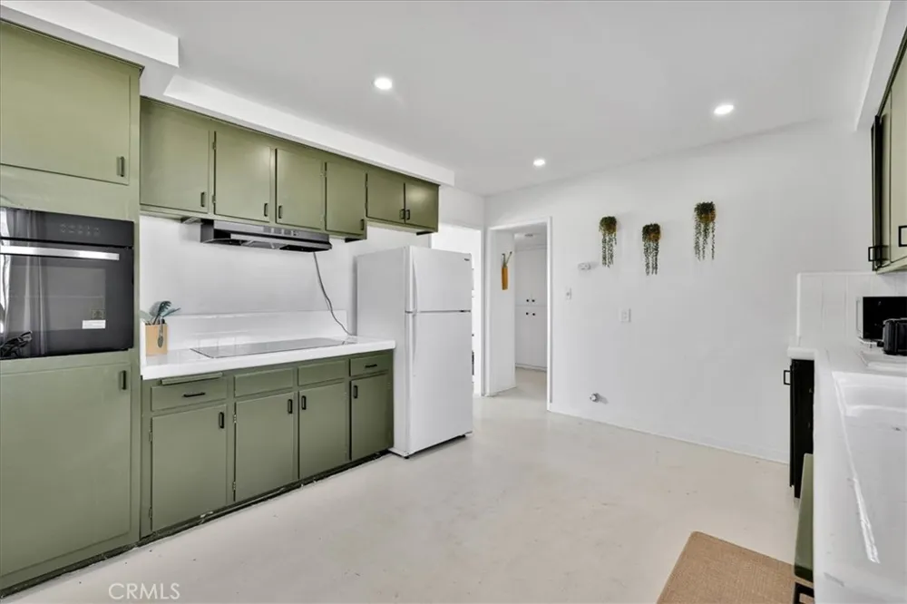 5050 1st E Joshua Tree, CA 92252
