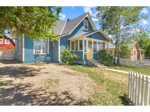 128 Bowen Street