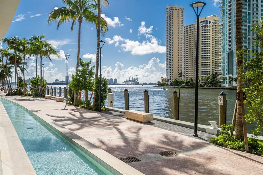 300 Biscayne Blvd Way #4008 Miami, FL 33131