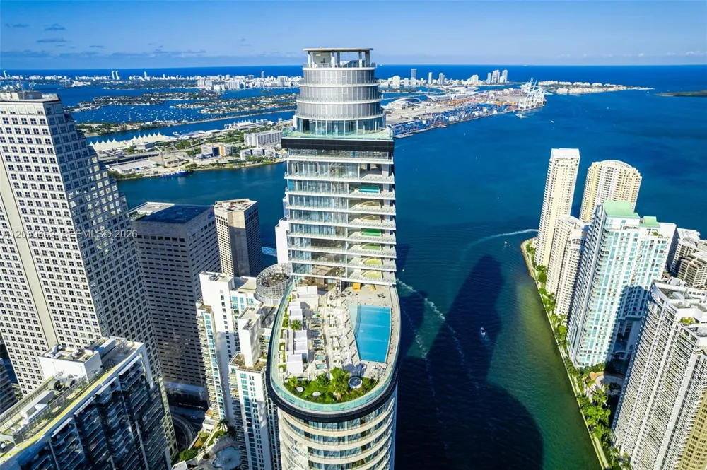 300 Biscayne Blvd Way #4008 Miami, FL 33131