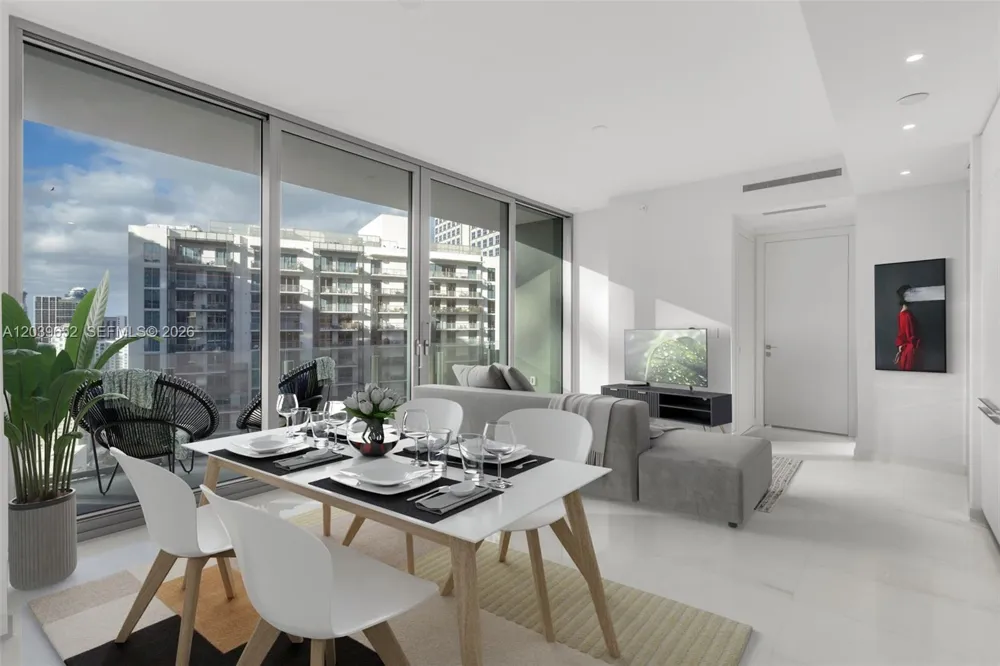 300 Biscayne Blvd Way #4008 Miami, FL 33131