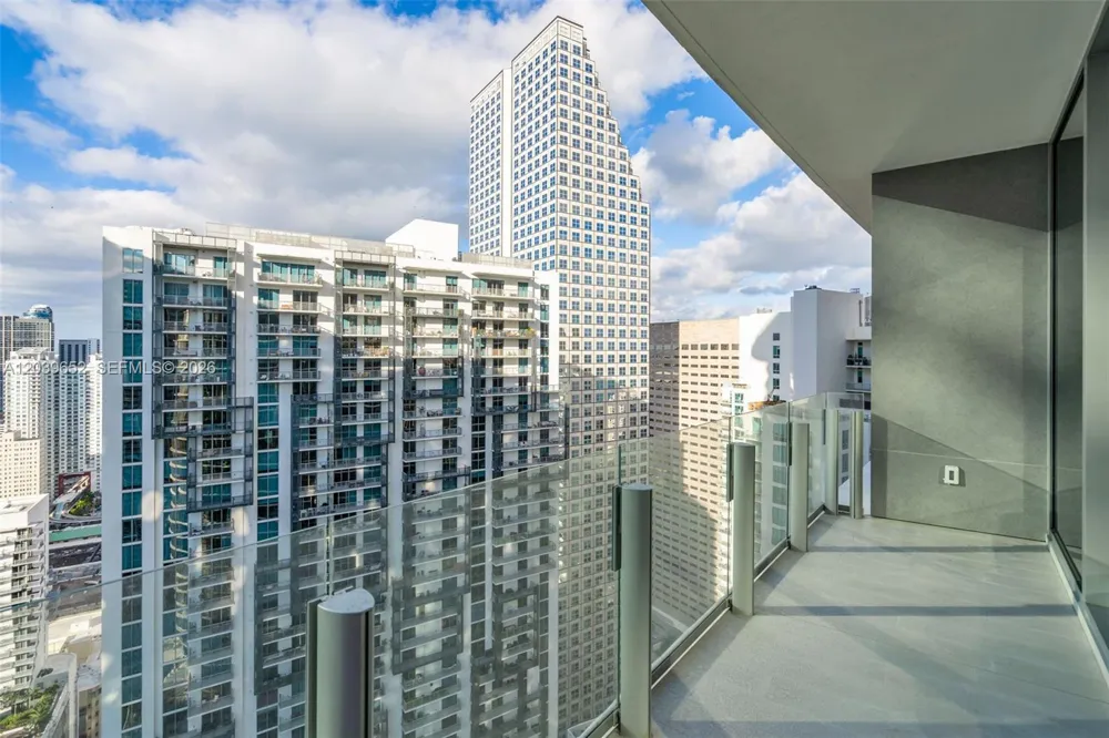 300 Biscayne Blvd Way #4008 Miami, FL 33131