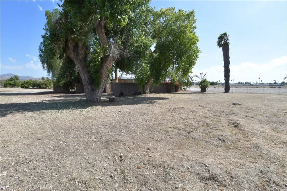 43763 State Highway 74 Hemet, CA 92544