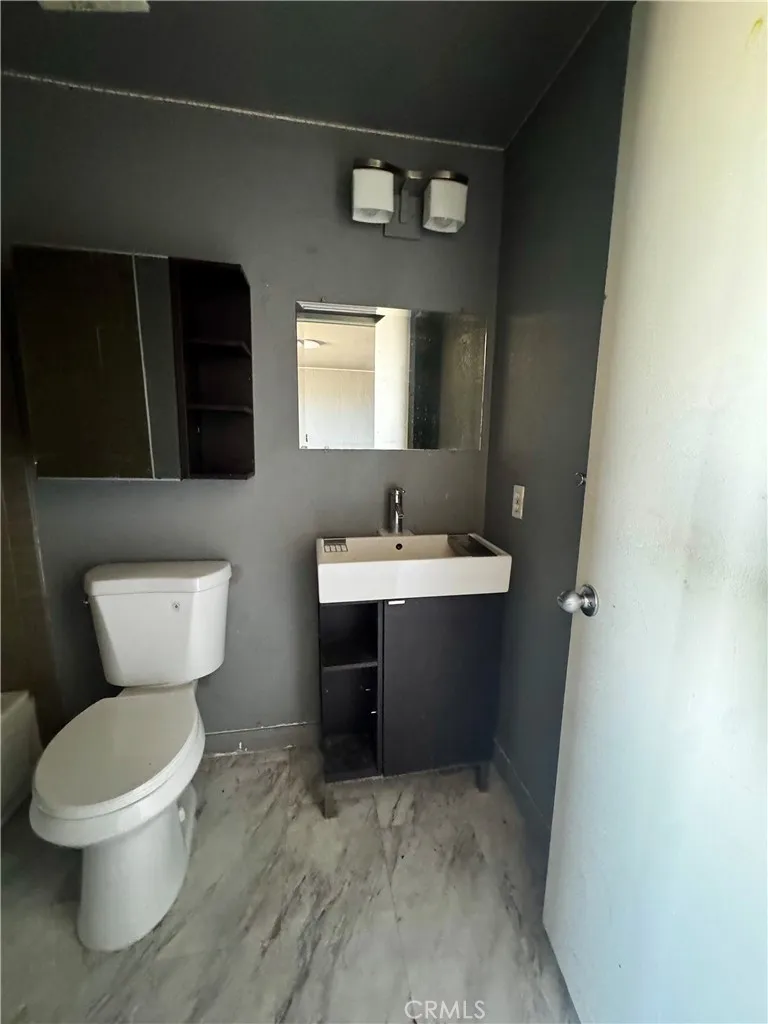 2045 Desoto Street Needles, CA 92363