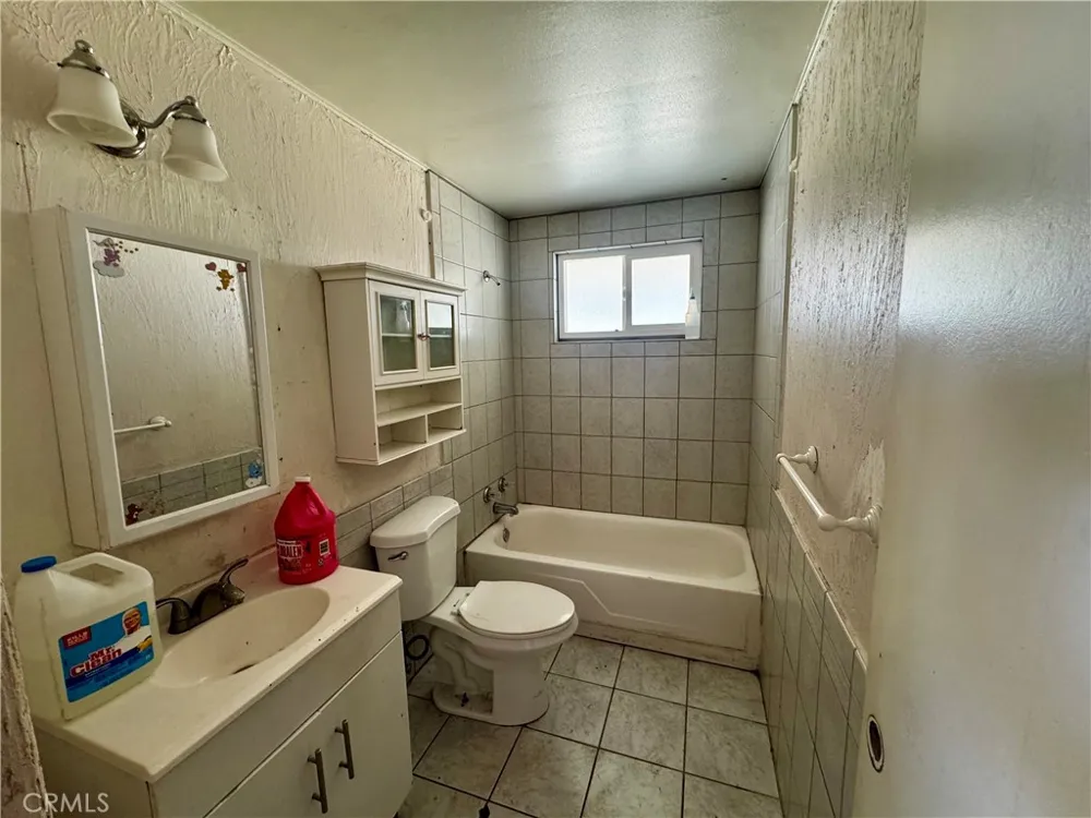 2045 Desoto Street Needles, CA 92363