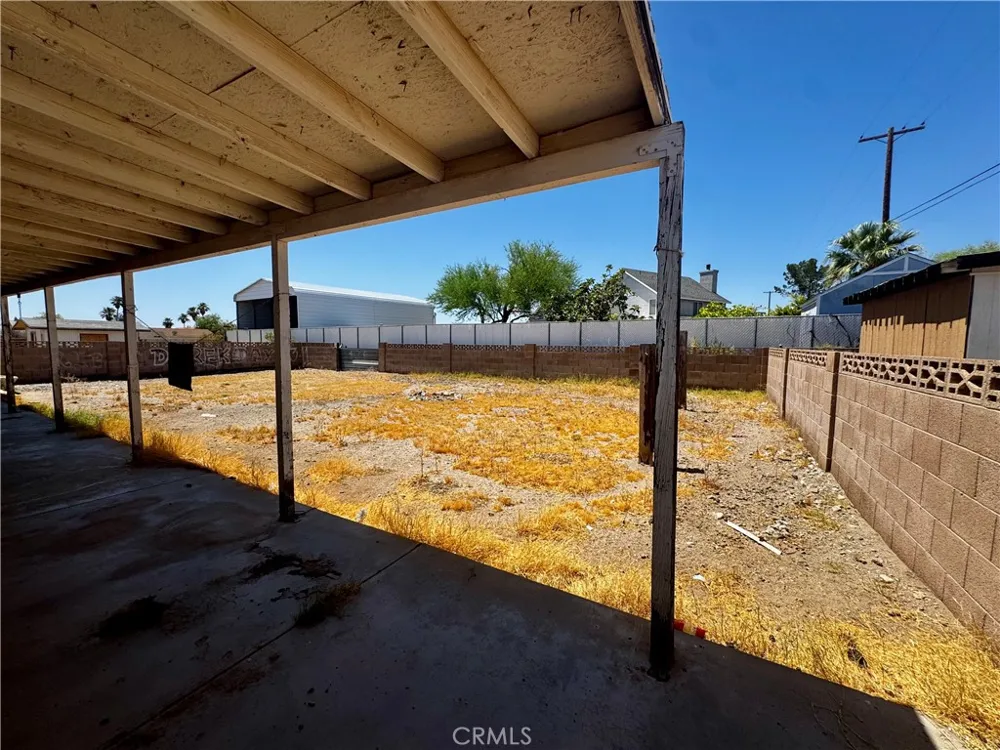2045 Desoto Street Needles, CA 92363