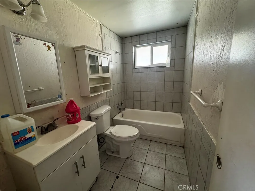 2045 Desoto Street Needles, CA 92363
