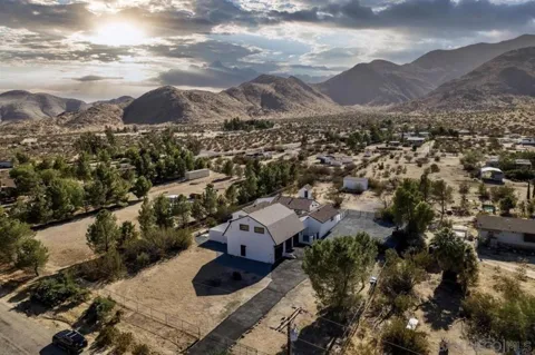 7452 Kickin Horse Trail
