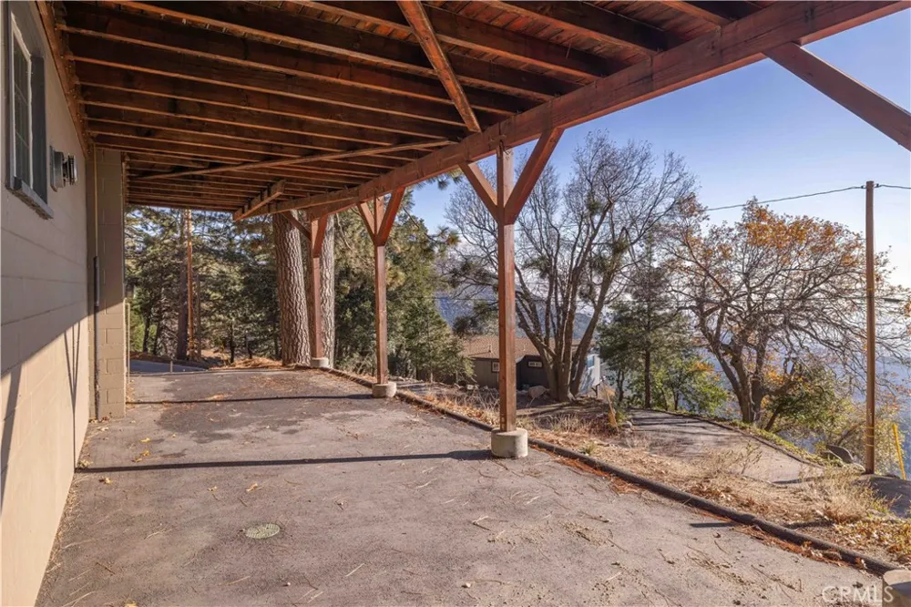 31531 Ocean View Drive Running Springs, CA 92382