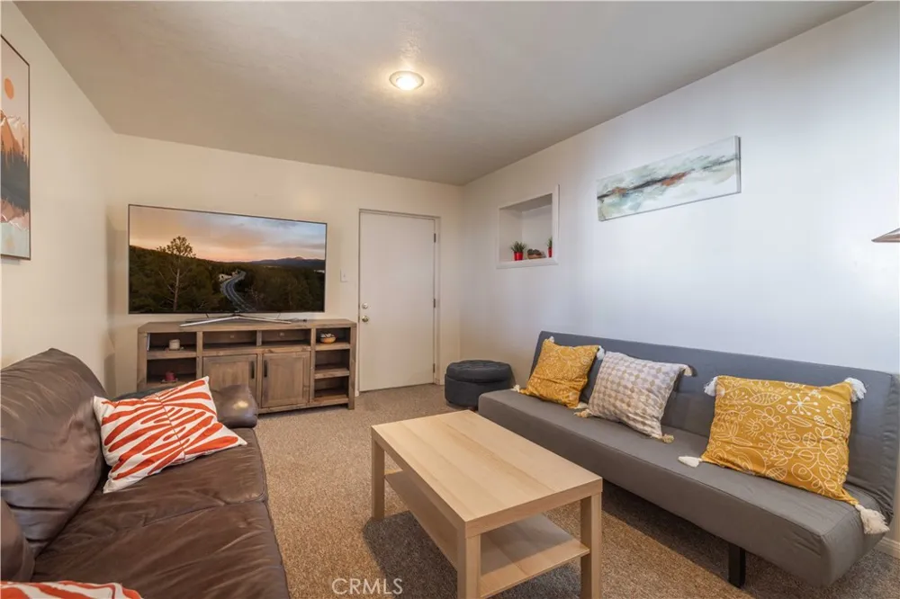 31531 Ocean View Drive Running Springs, CA 92382