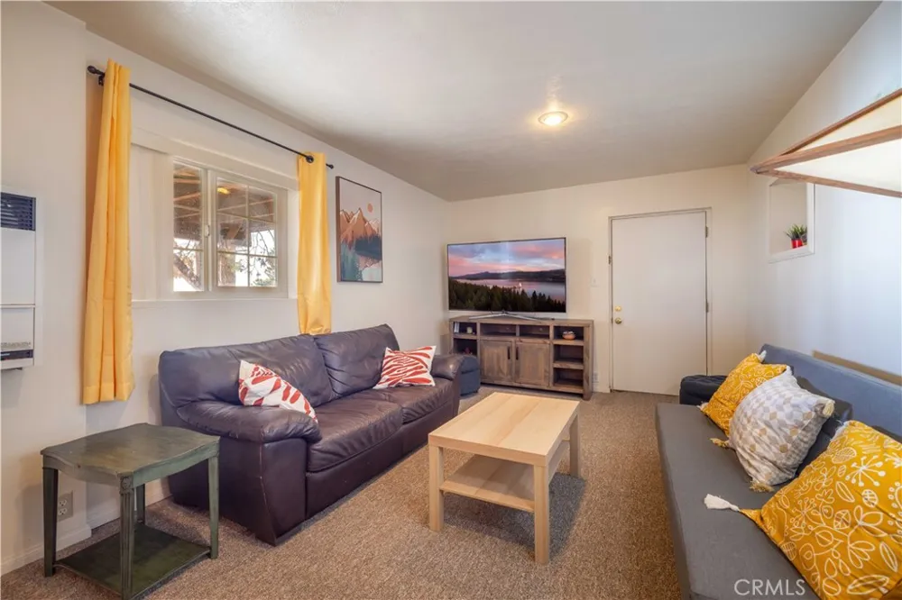 31531 Ocean View Drive Running Springs, CA 92382