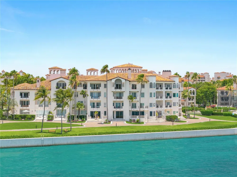 2244 Fisher Island Dr #3404 Miami Beach, FL 33109