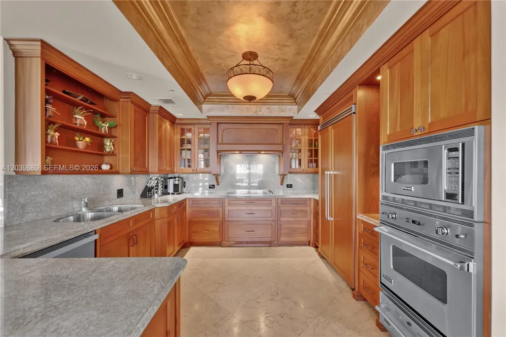2244 Fisher Island Dr #3404 Miami Beach, FL 33109