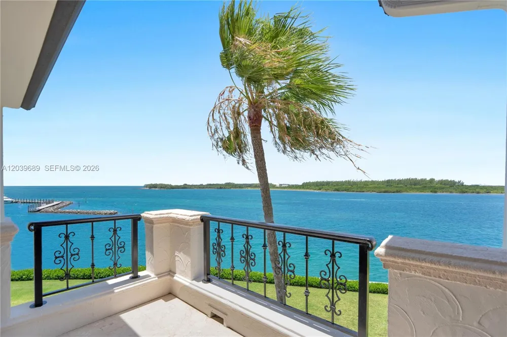 2244 Fisher Island Dr #3404 Miami Beach, FL 33109