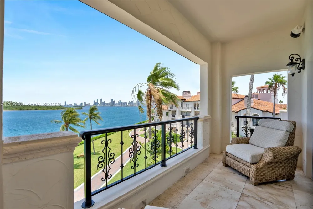 2244 Fisher Island Dr #3404 Miami Beach, FL 33109