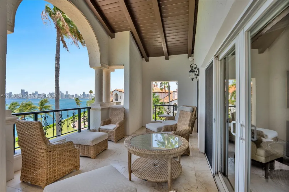 2244 Fisher Island Dr #3404 Miami Beach, FL 33109