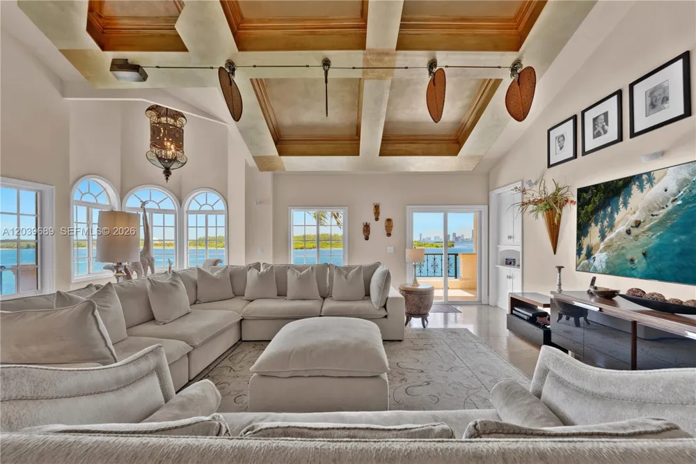 2244 Fisher Island Dr #3404 Miami Beach, FL 33109