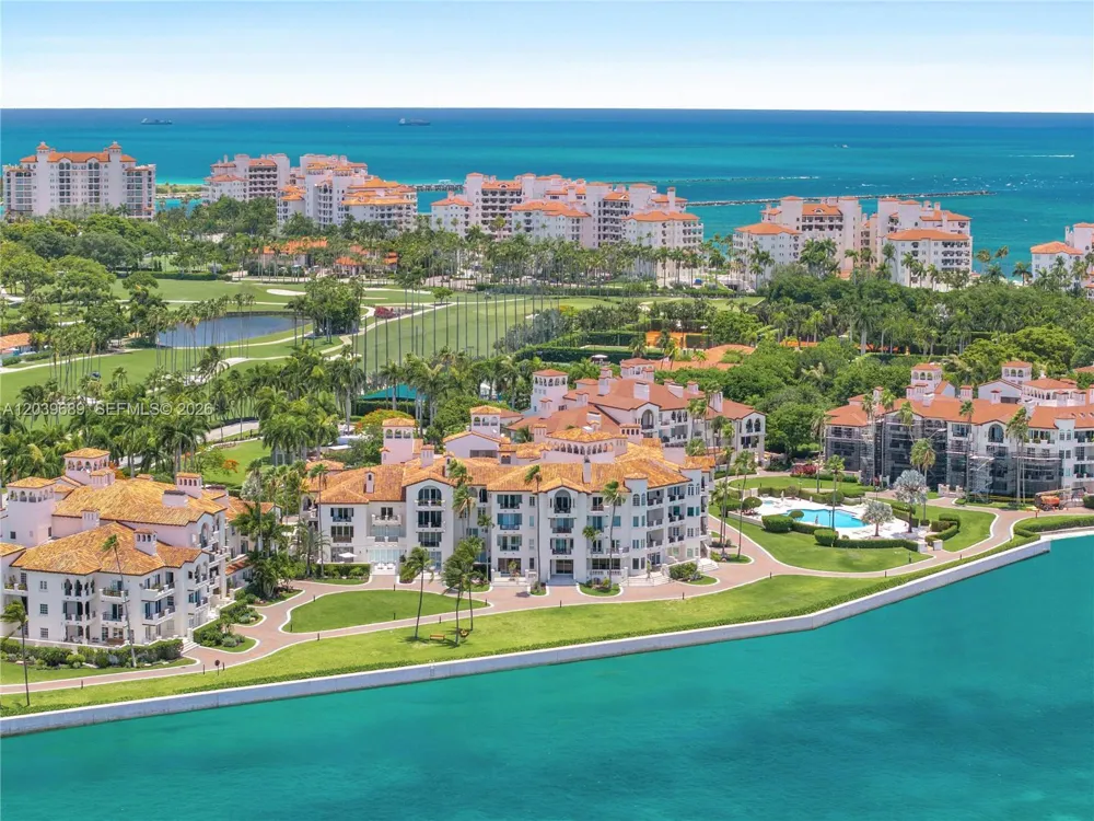 2244 Fisher Island Dr #3404 Miami Beach, FL 33109