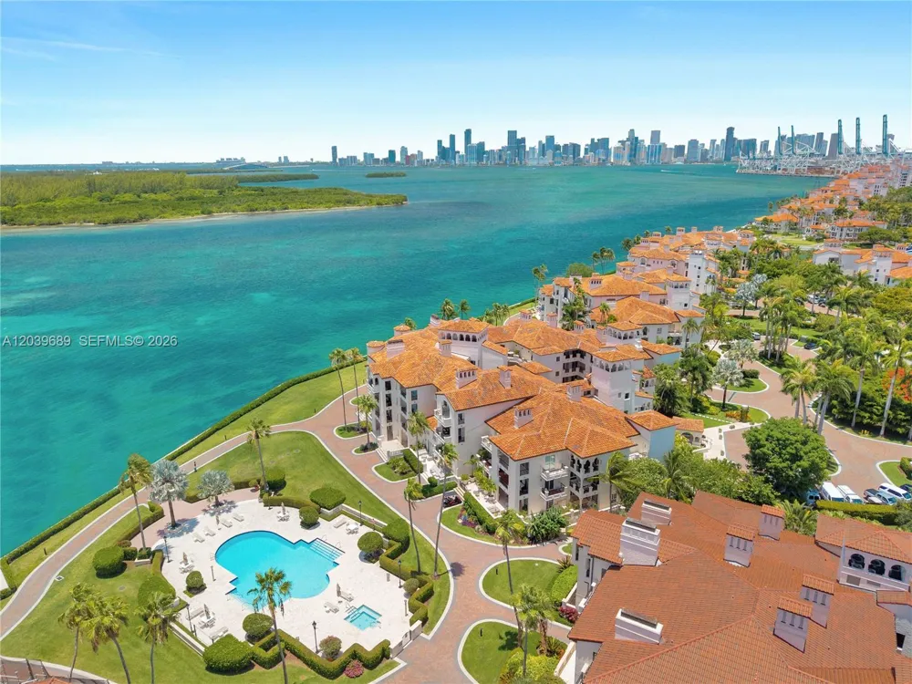 2244 Fisher Island Dr #3404 Miami Beach, FL 33109