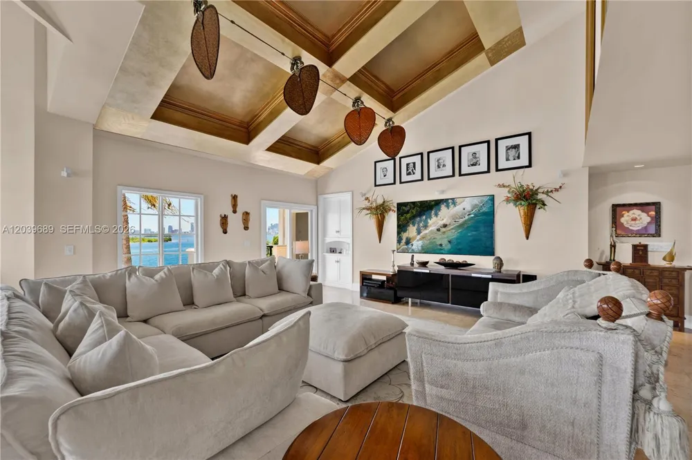 2244 Fisher Island Dr #3404 Miami Beach, FL 33109