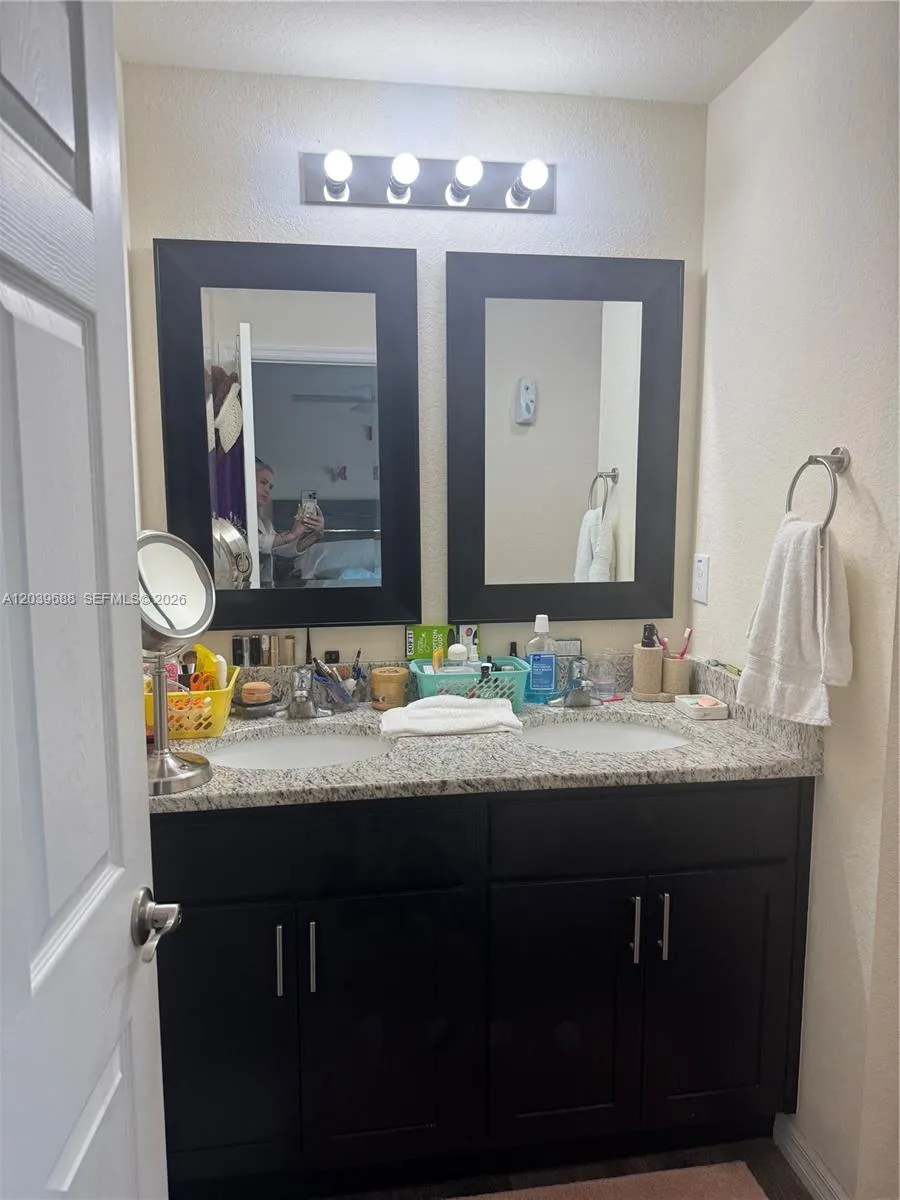 1201 BANJO CT La Belle, FL 33935