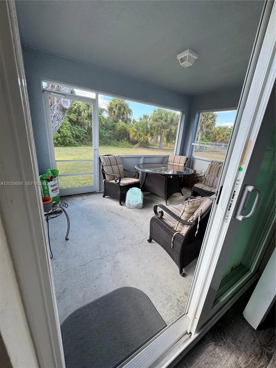 1201 BANJO CT La Belle, FL 33935