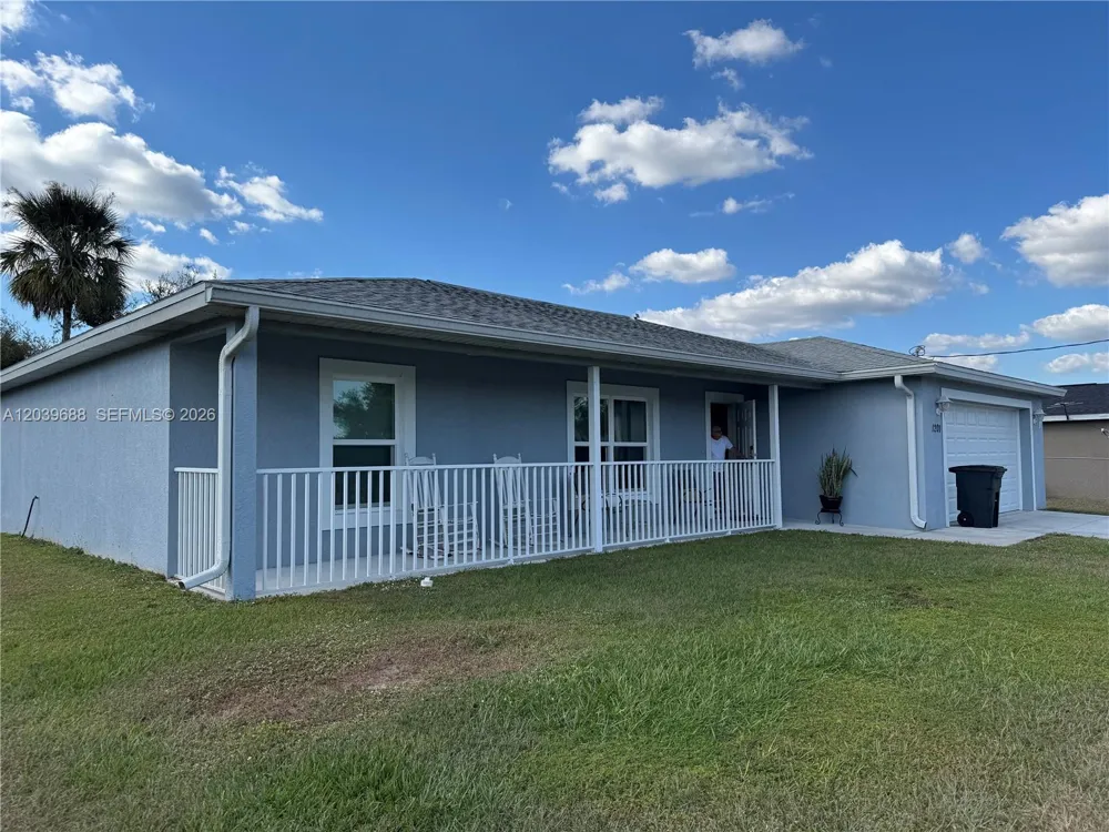 1201 BANJO CT La Belle, FL 33935