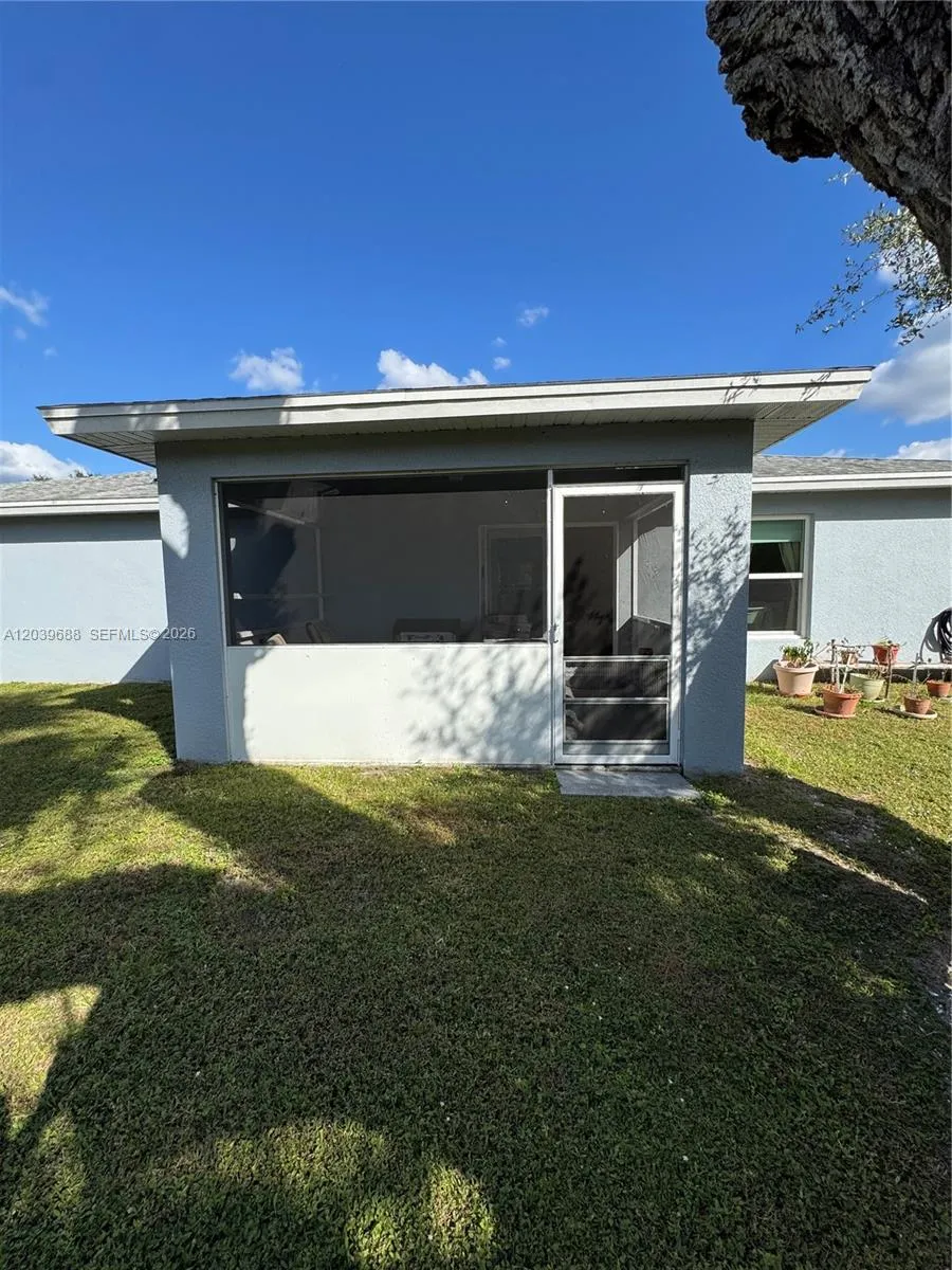 1201 BANJO CT La Belle, FL 33935