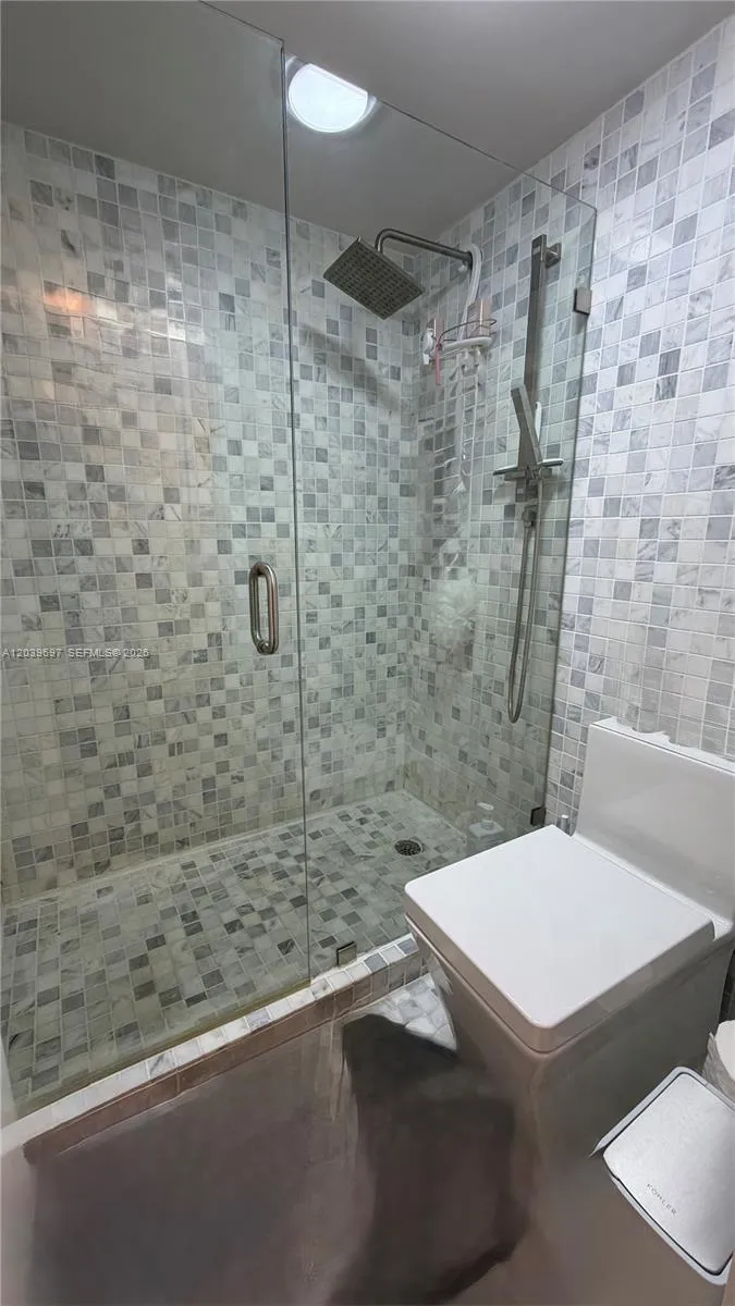 3701 Country Club Dr #304 Aventura, FL 33180
