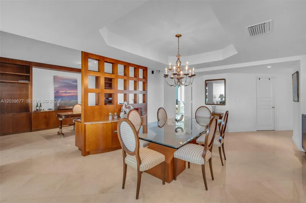 19955 NE 38th Ct #2204 Aventura, FL 33180