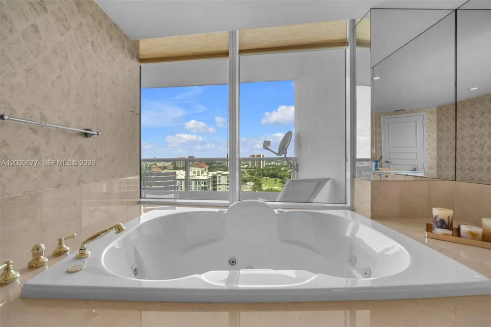 19955 NE 38th Ct #2204 Aventura, FL 33180