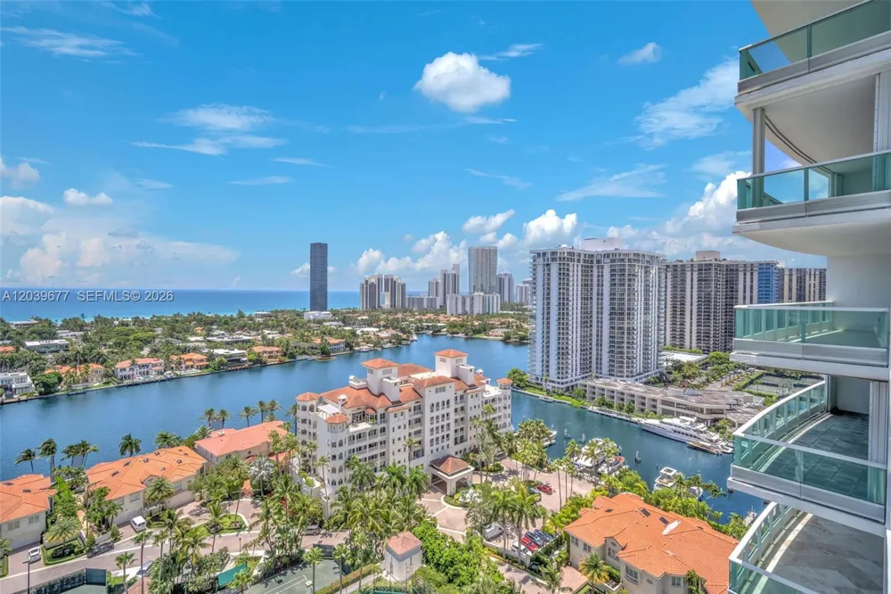 19955 NE 38th Ct #2204 Aventura, FL 33180