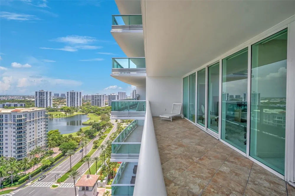 19955 NE 38th Ct #2204 Aventura, FL 33180