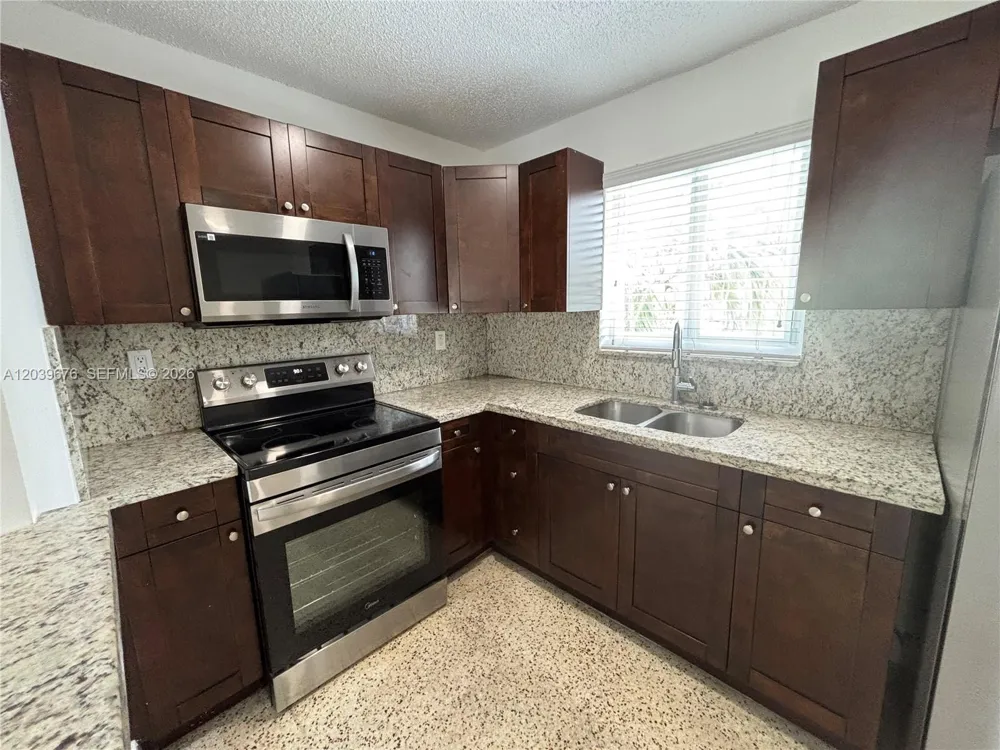 458 E 31st St #3 Hialeah, FL 33013