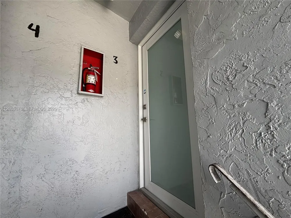 458 E 31st St #3 Hialeah, FL 33013