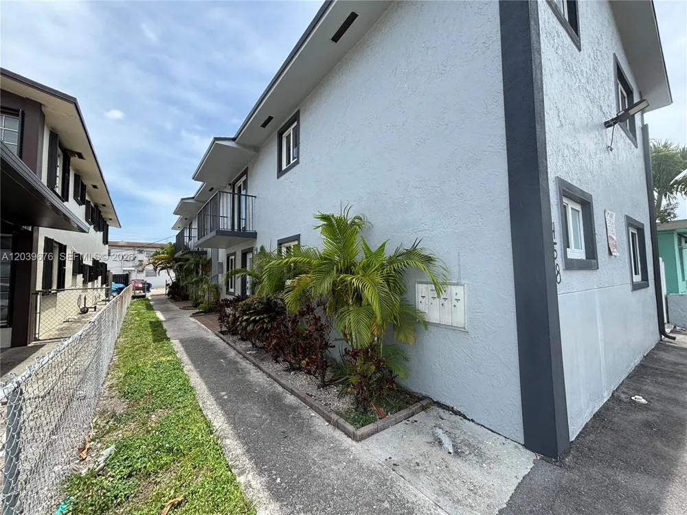 458 E 31st St #3 Hialeah, FL 33013