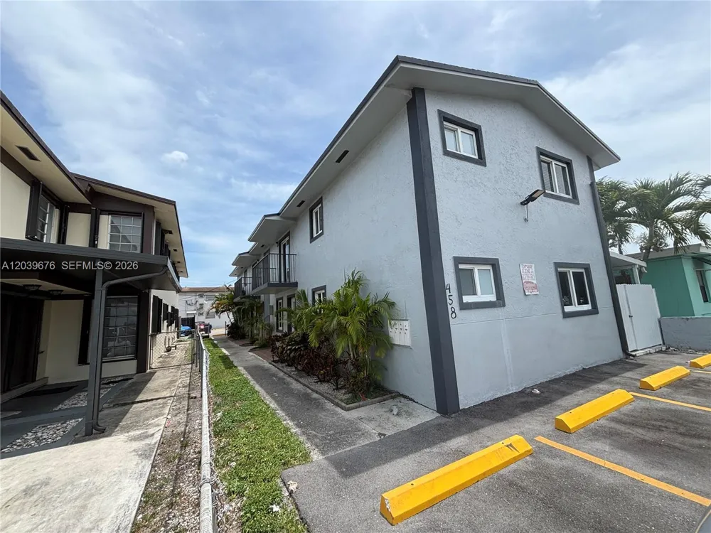 458 E 31st St #3 Hialeah, FL 33013