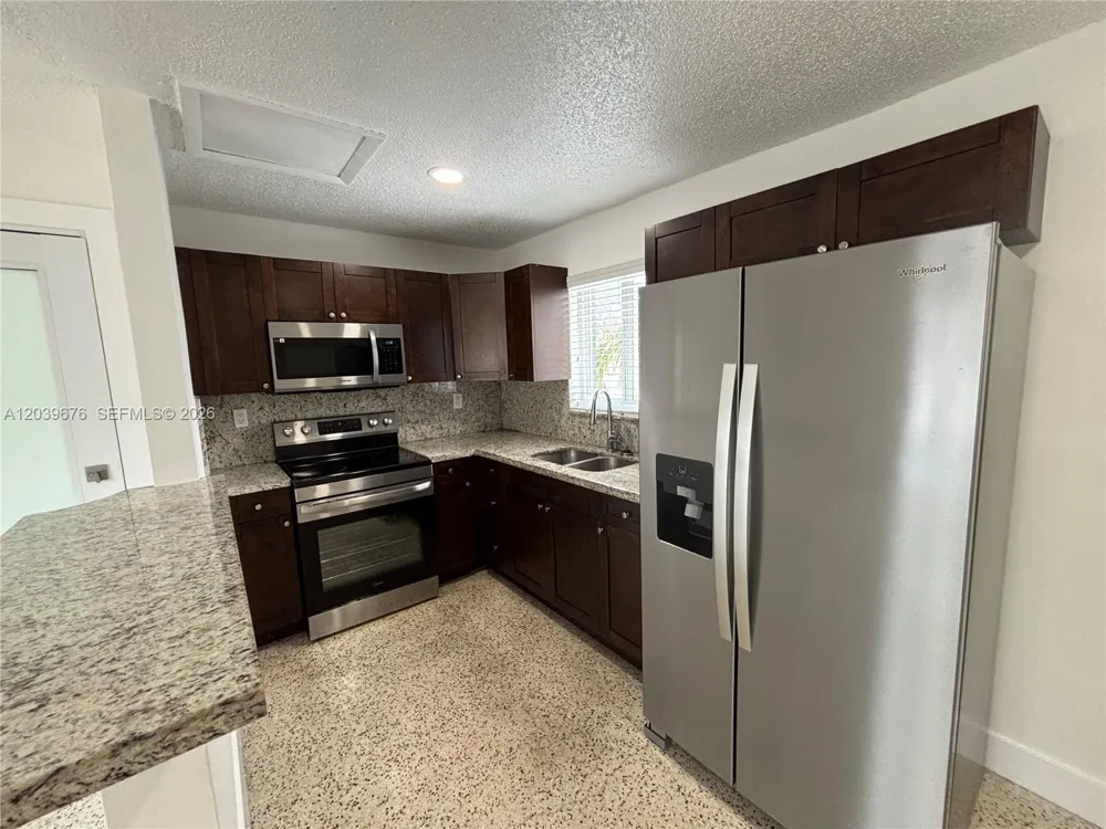 458 E 31st St #3 Hialeah, FL 33013